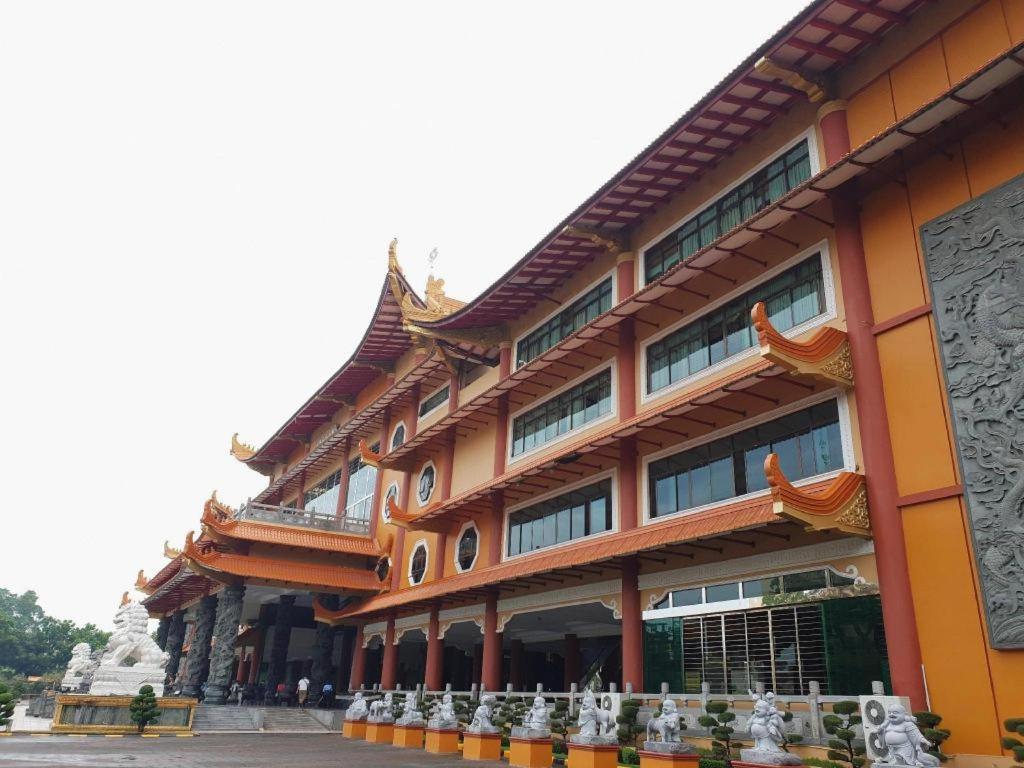 Oyo 2720 Sutomo Inn Medan Exteriör bild