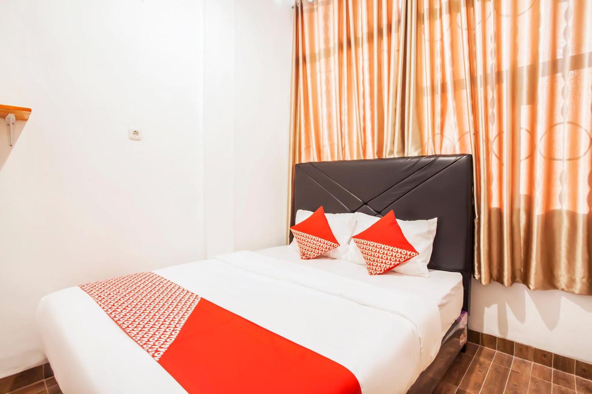 Oyo 2720 Sutomo Inn Medan Exteriör bild