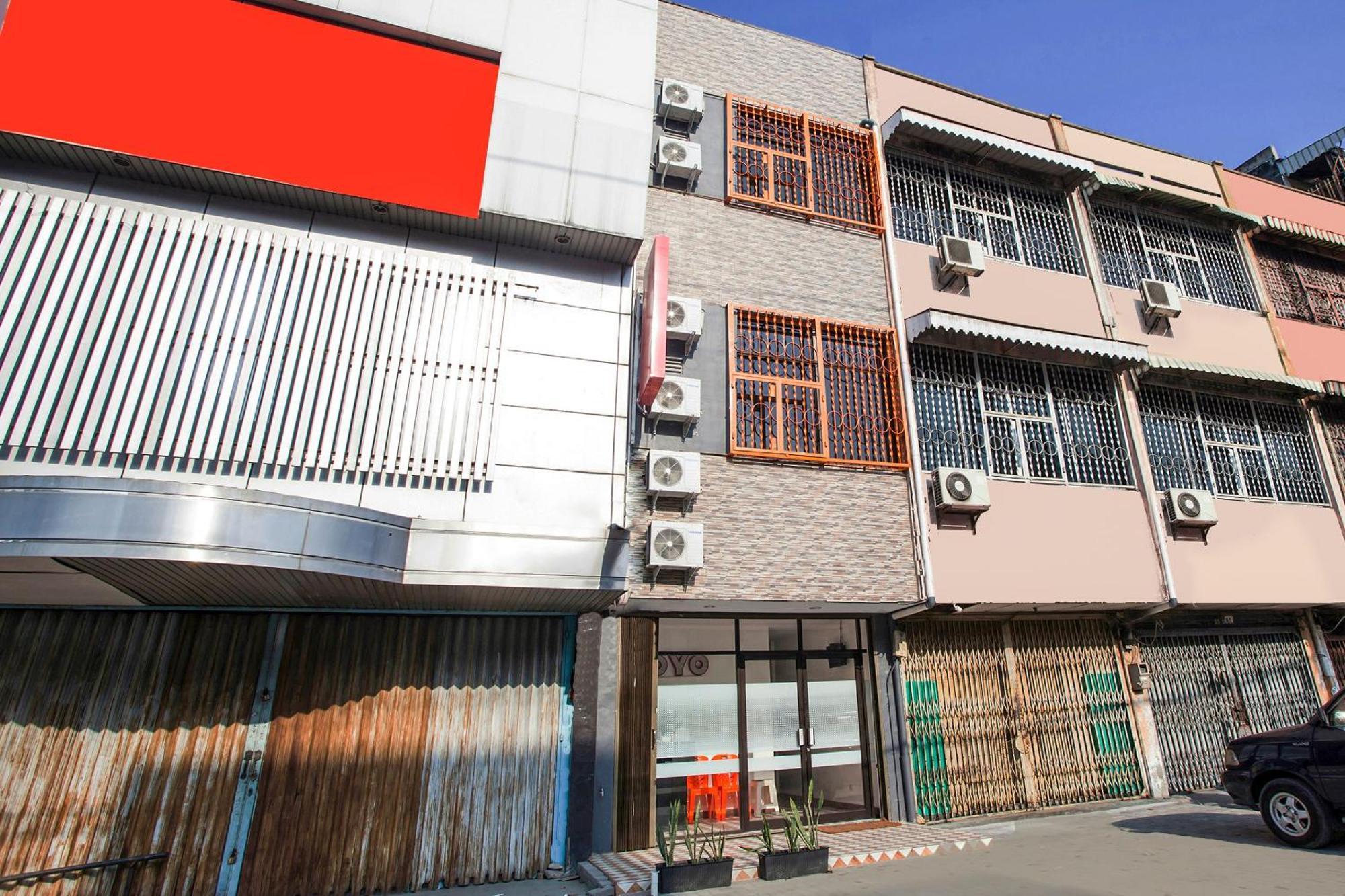 Oyo 2720 Sutomo Inn Medan Exteriör bild
